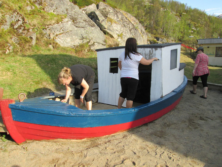 Nymalt båt